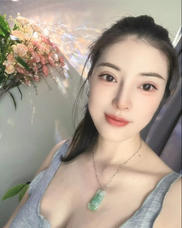 长腿御姐羽恩