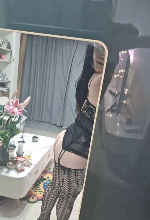 巨臀大奶玲玲