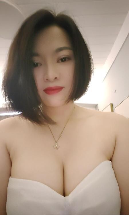 E奶少妇夏沫
