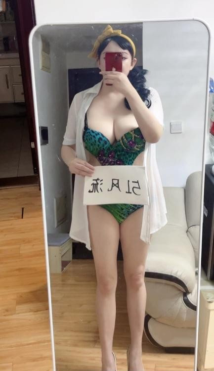 E杯丰胸肥臀