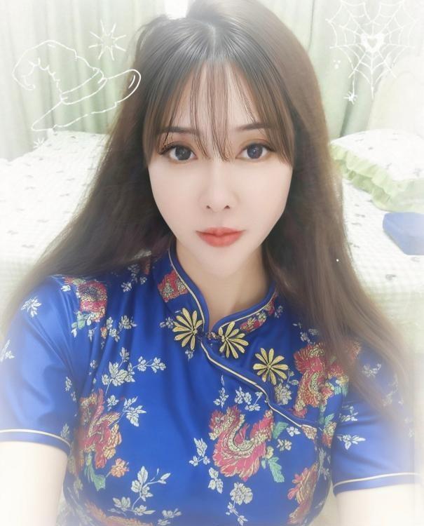 南山混血美女