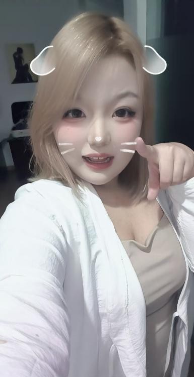 大胸学生妹