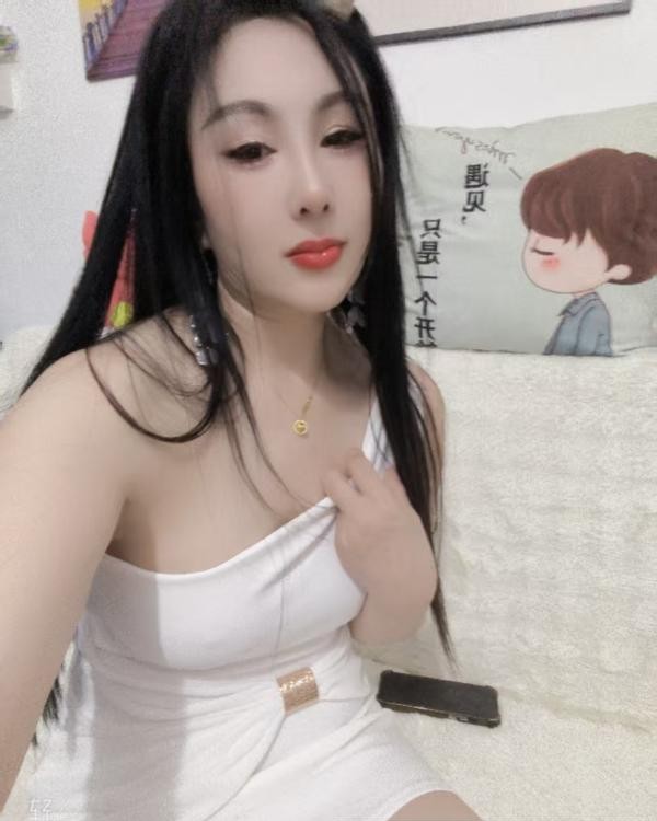 闷骚舌吻欣欣