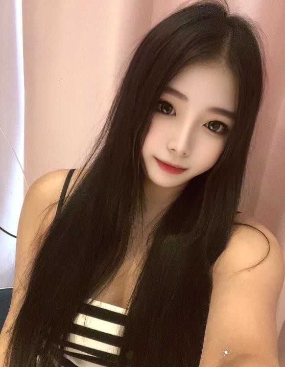 巨臀妹子懒懒