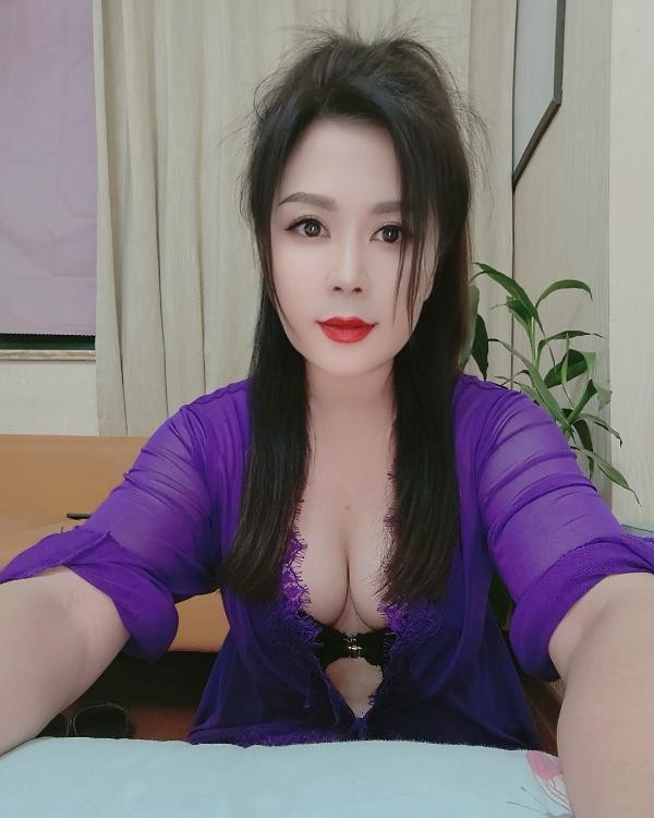 大奶少妇