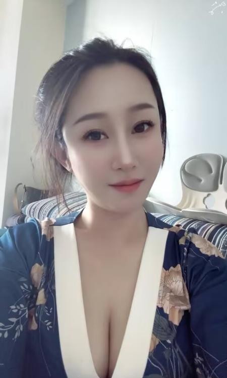 沈阳拉丝水床琪琪