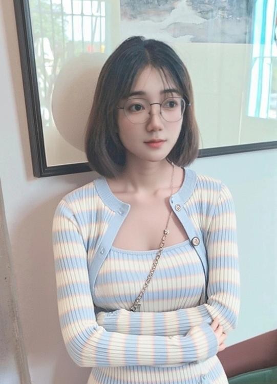 眼镜少妇野子