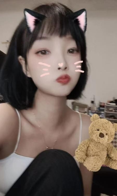 嫩妹小爱