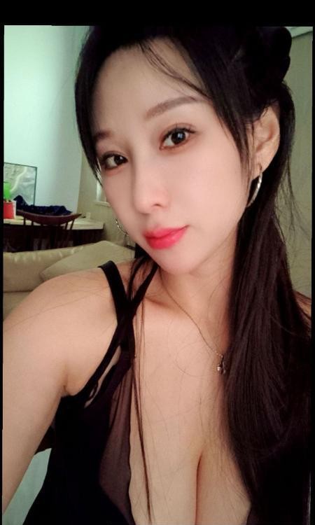 巨乳蜂腰姐姐