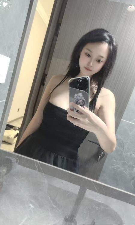 白云雨菲