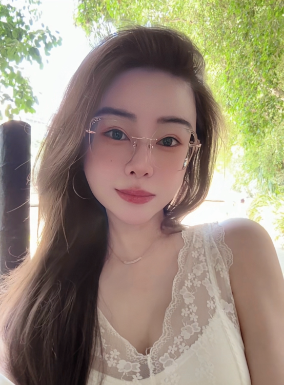 瑶瑶小白虎