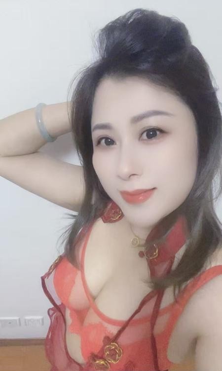 服务型骚少妇