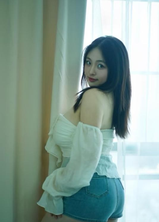 微胖美臀莎莎