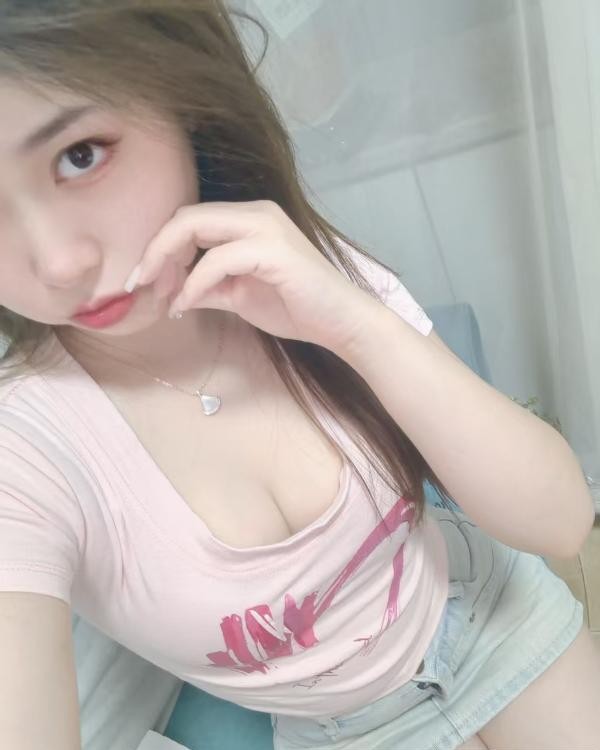 秀英美臀嫩优