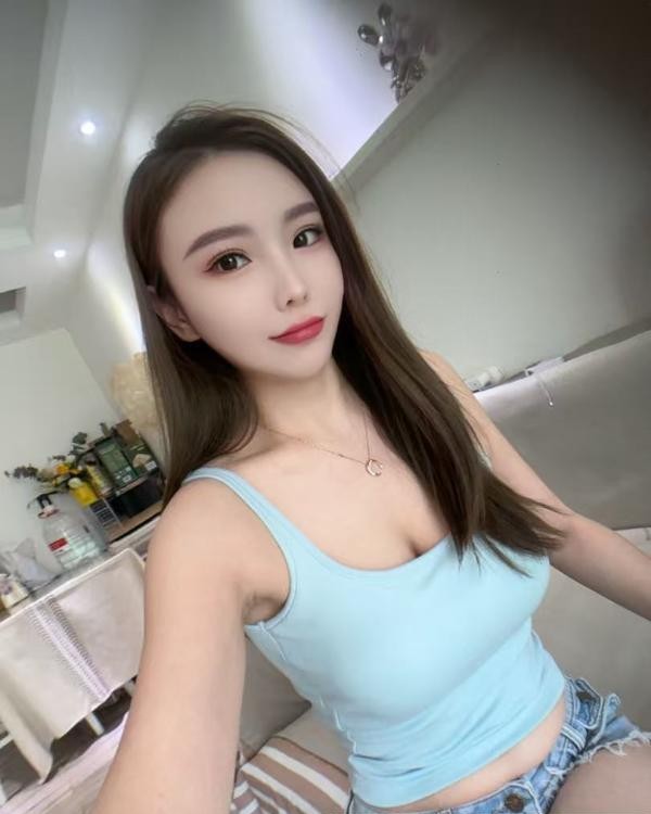 性感女友Tina