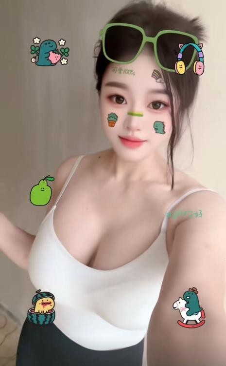 巨乳F杯小宝