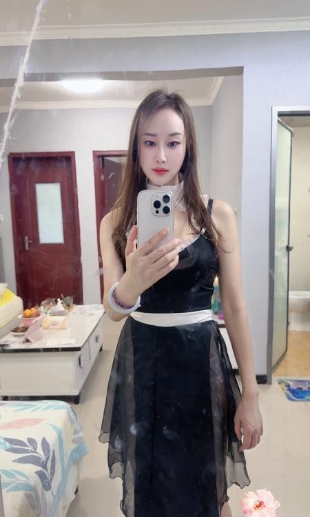 白皙少妇朵朵