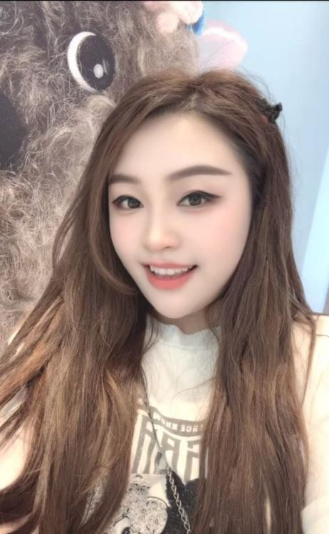 热情舌吻果儿