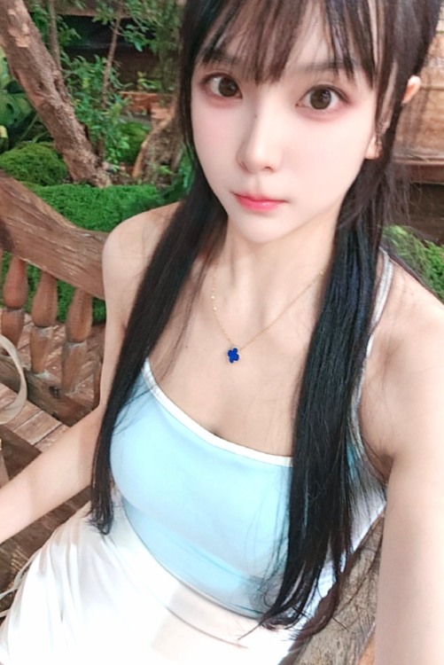 三点粉青青