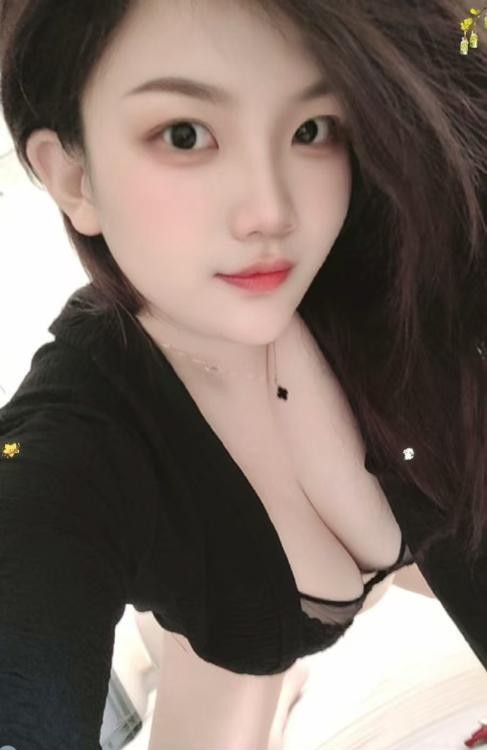 天河AV大胸妹