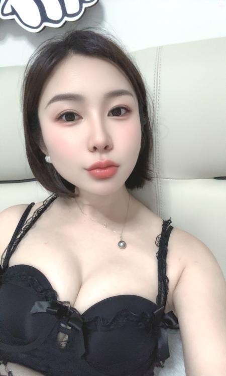 白云尤物朵朵