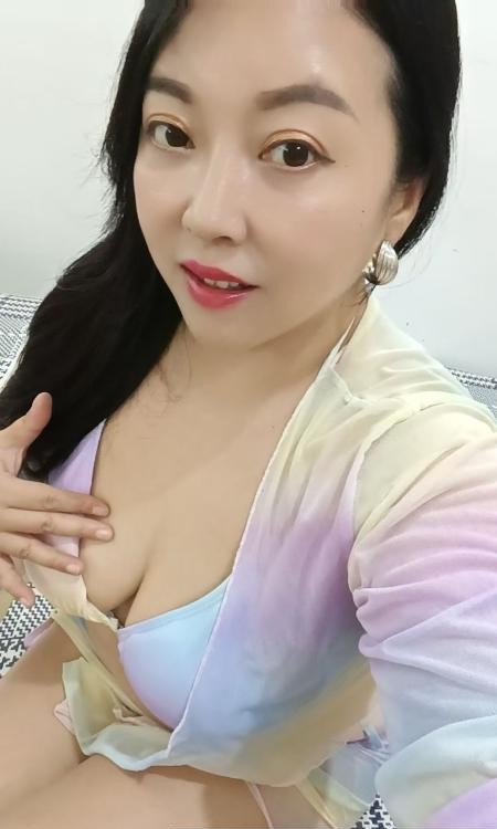 白云美臀熟妇