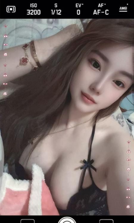 美乳肤白可儿