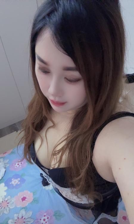 丝袜制服熟女