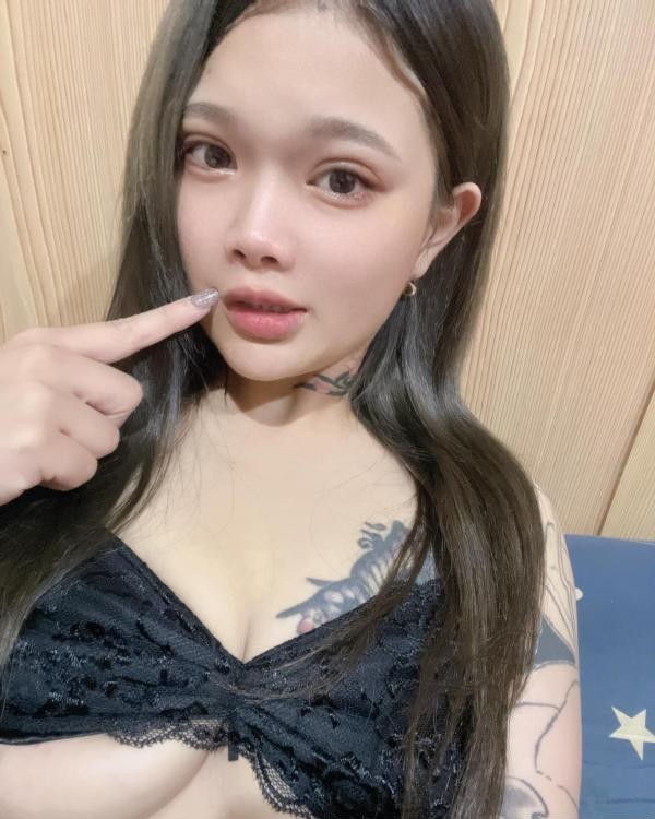 纹身御姐莉莉