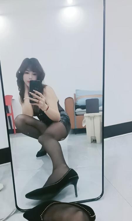 六合风骚熟女