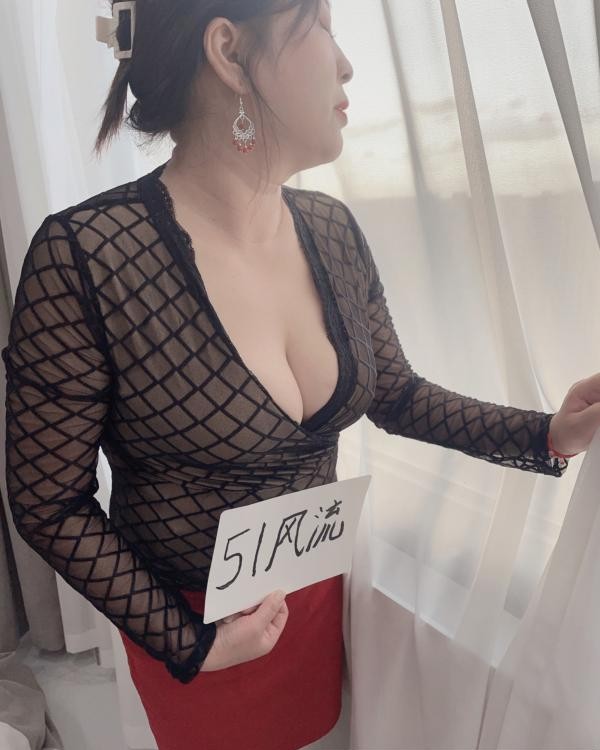 拱墅巨乳熟妇