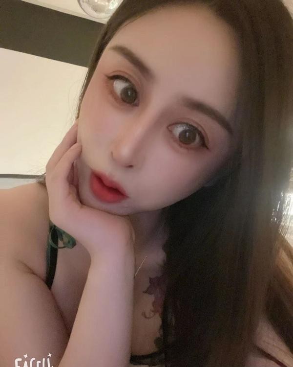妖媚火辣身材