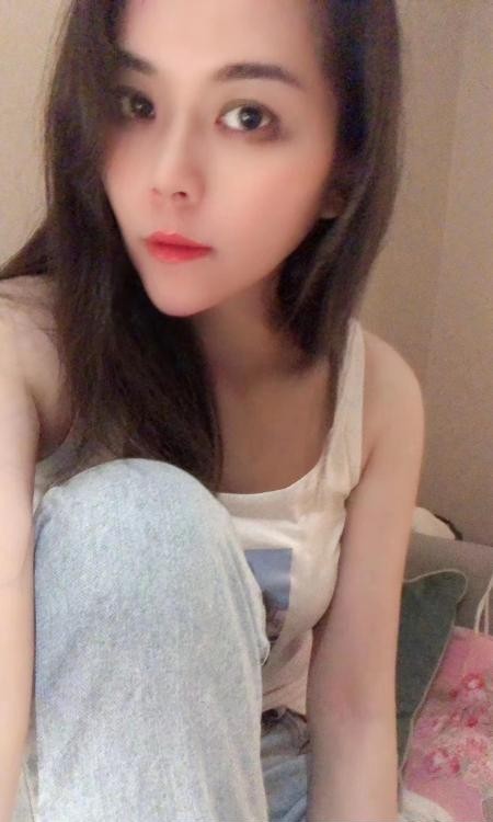 性感大胸美女