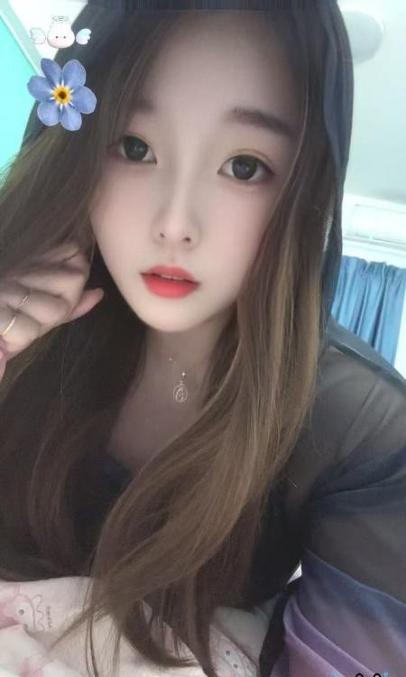 丰满雪白嫩妹