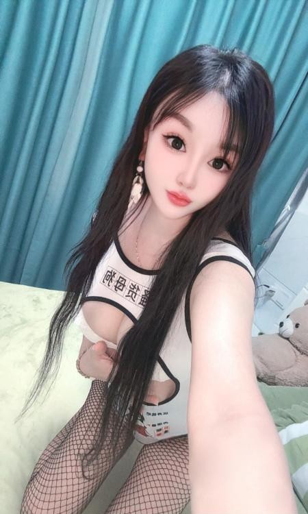 身材好大胸妹