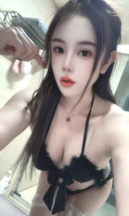 大奶水床妹儿