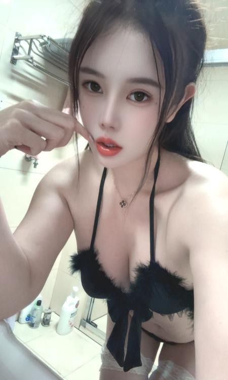 大奶水床妹儿