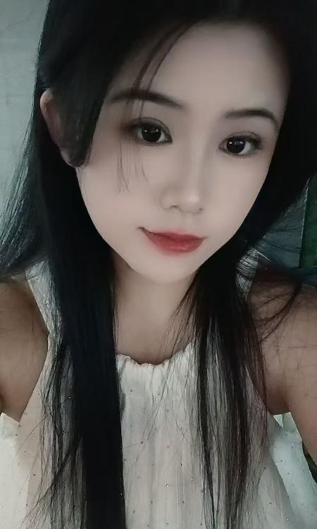 清纯大胸小菲
