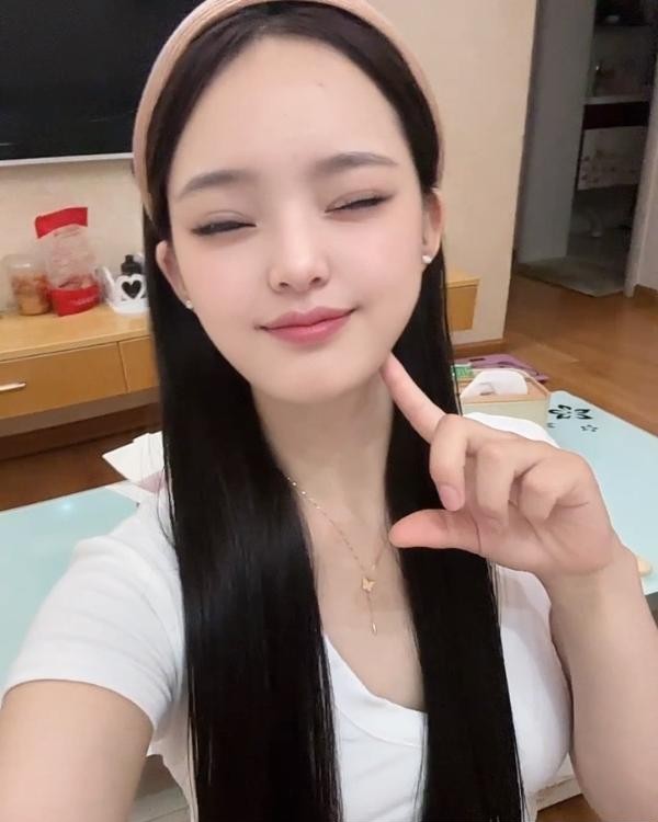 颜值清纯妹