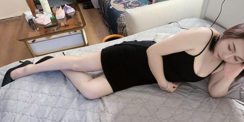 性感大胸骚妇
