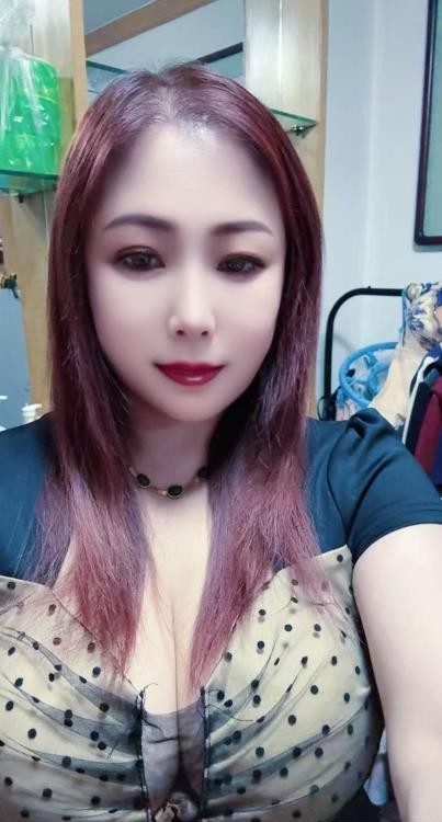 丰乳肥臀熟女