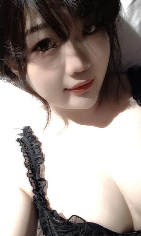 天河大胸玫瑰