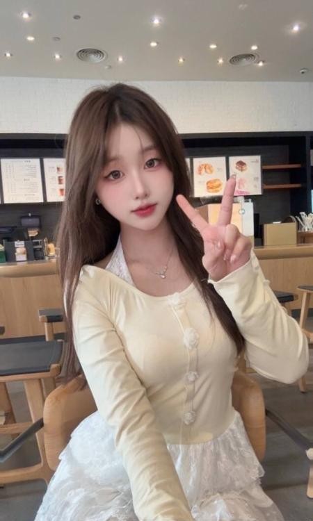 大胸嫩妹晴儿