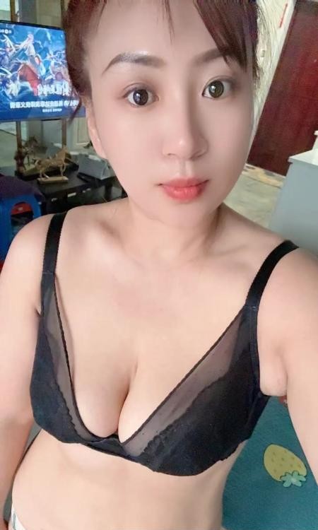 放得开的少妇
