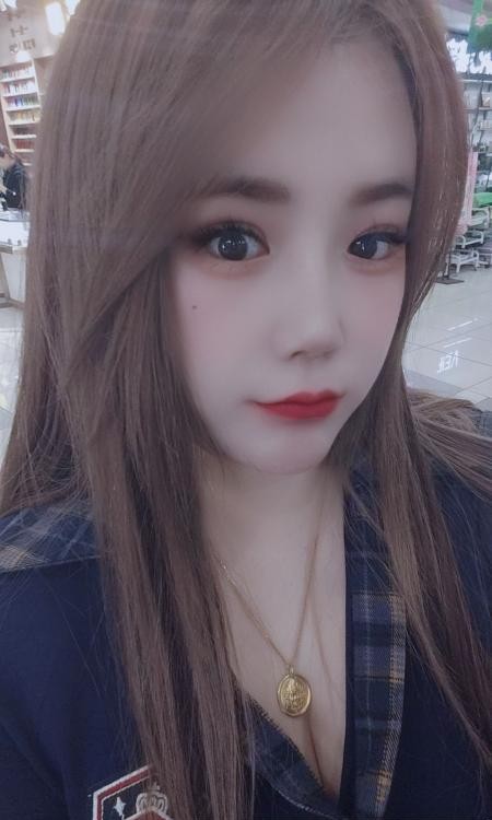 风骚G奶小姐姐