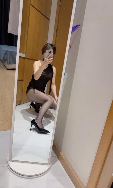 短发御姐