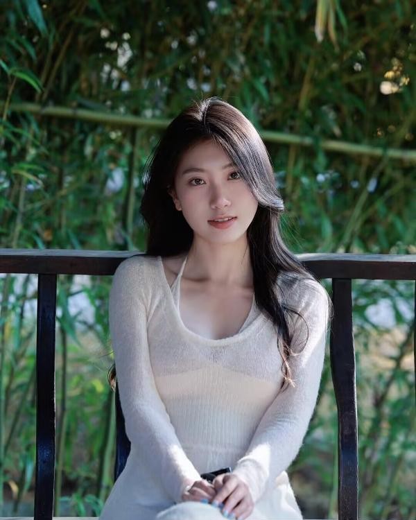 妩媚大胸御姐