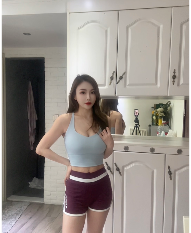 细腰美女Tina