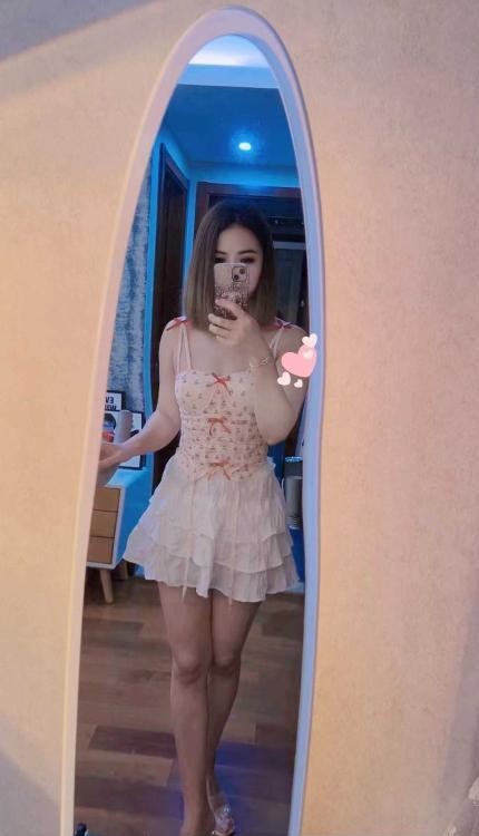 湖塘气质少妇