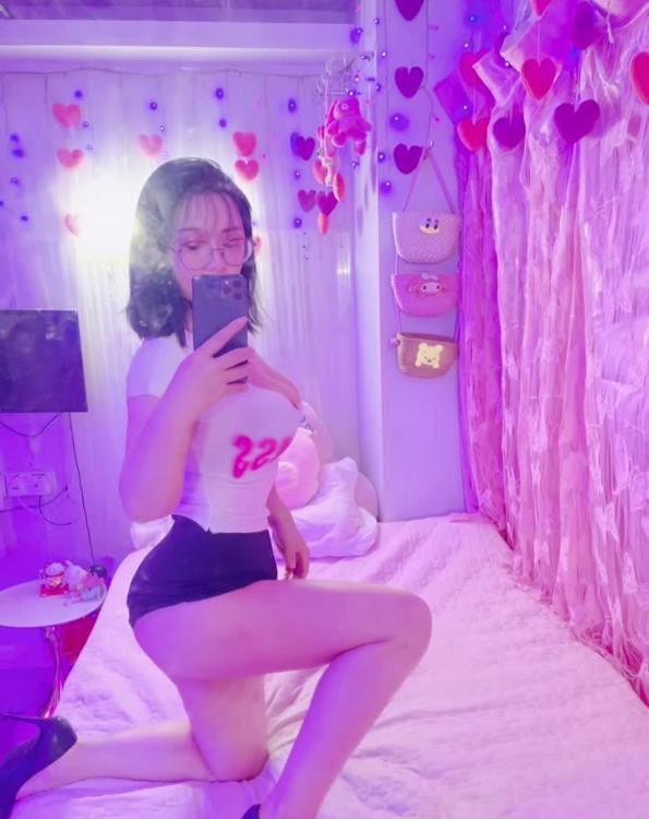 南山翘臀少妇
